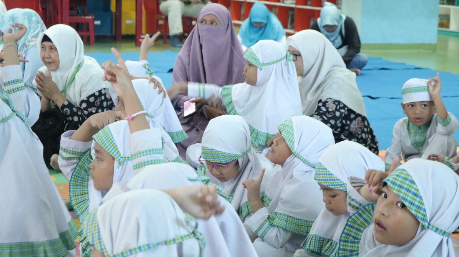 Wisata LiterAsyik Ke Perpustakaan Jakarta Timur Bersama TK Raudhatul Jannah